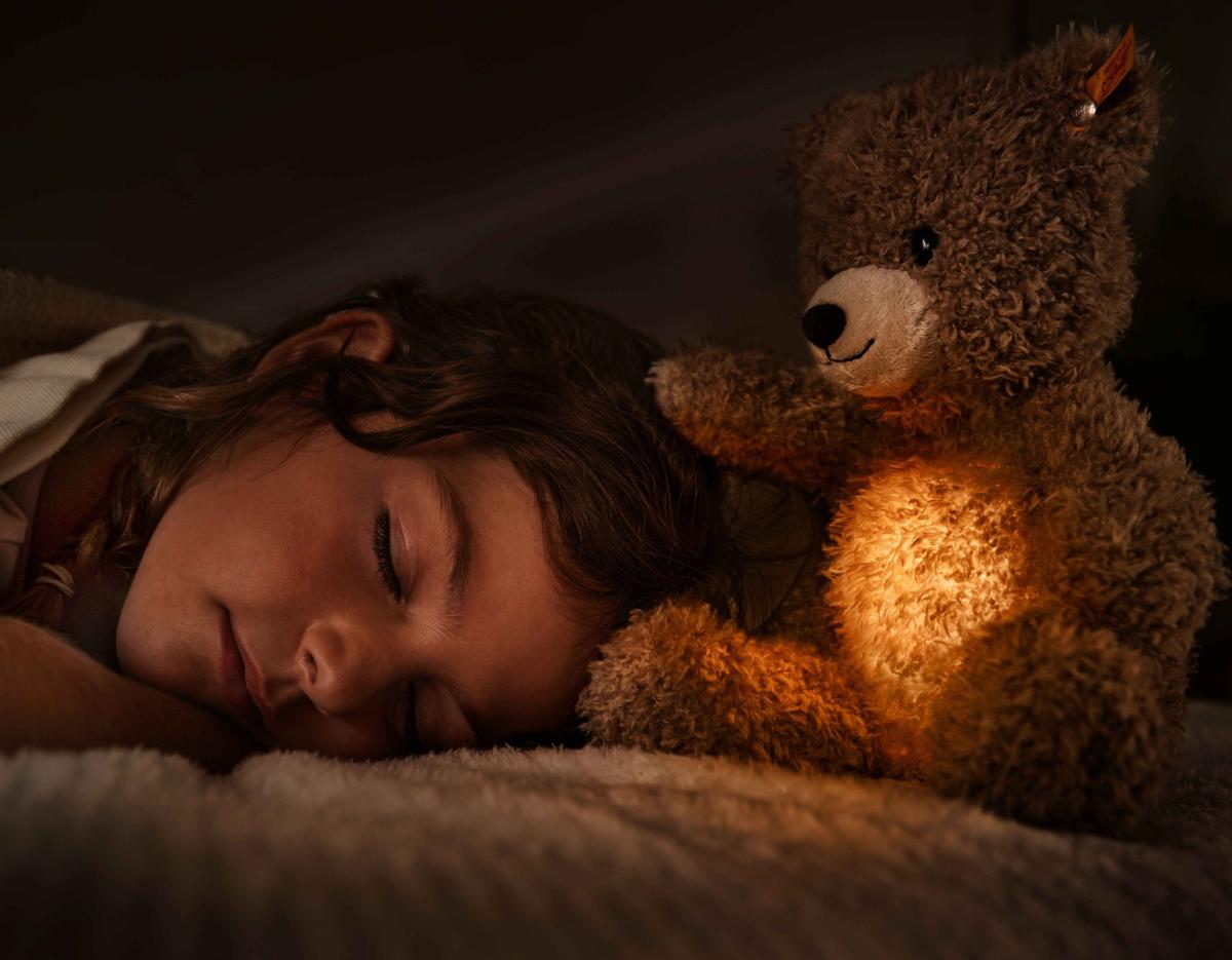 Caspar Light at Night, Steiff säljs på Doppresenter.se