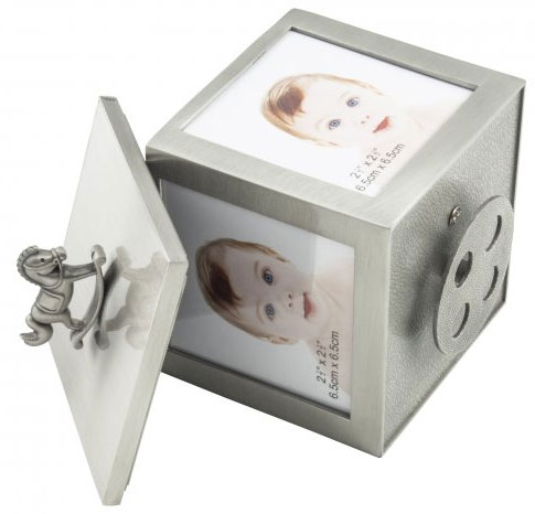 Speldosa fotoram kub med gunghäst på locket | Doppresenter.se